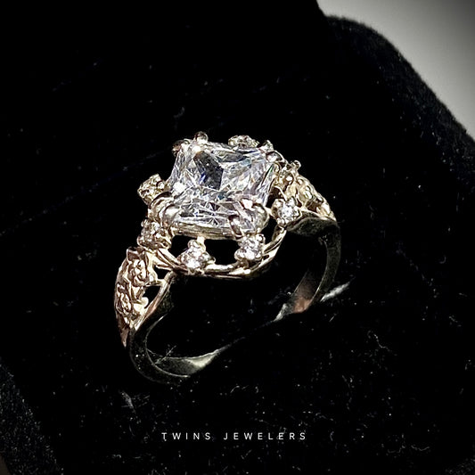 Elegance Silver Ring